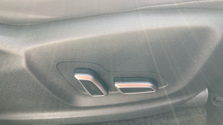 MG HS 1.5 T-GDI Trophy 5dr Petrol Hatchback